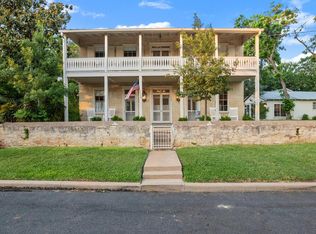 112 E Schubert St, Fredericksburg, TX 78624