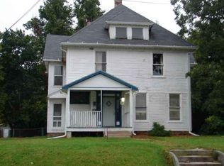 334-334 1/2 Prospect Ter, Freeport, IL 61032