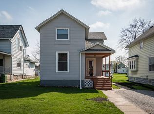 209 N 6th St, Clinton, IA 52732