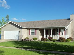 1515 Carol Anne Dr, Morris, IL 60450
