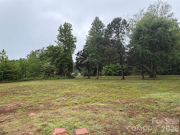 4th image of 1761 Brown Rd