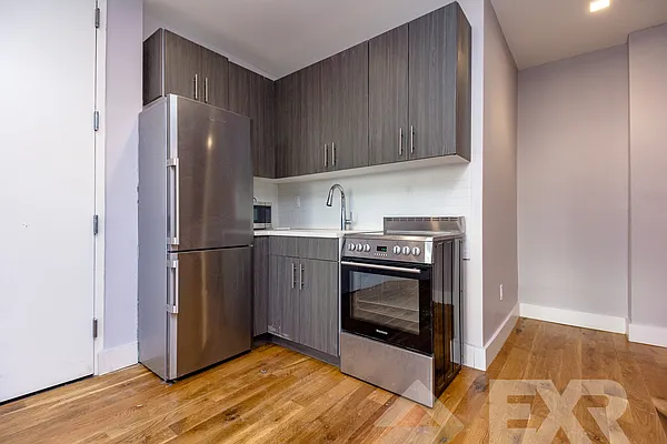 Rented by EXR | media 6