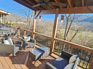 268 February Ln, Waynesville, NC 28785