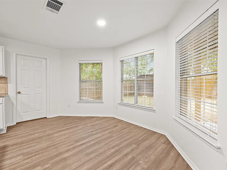 2217 Riker Ridge Trl — Photo 11