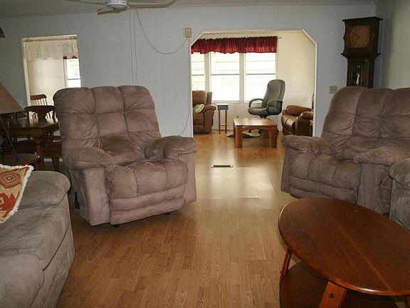 5th image of 8536 SE Seabird Ave