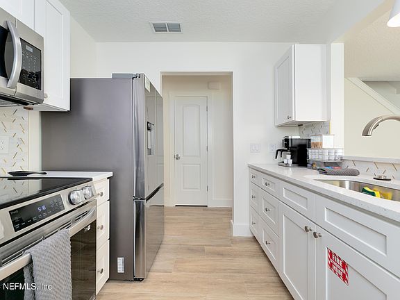 4th image of 749 2ND Street S
