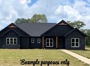 51 Lorie Lee Loop, Deatsville, AL 36022