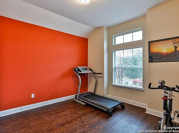 3rd image of 2904 Mistywood Ln