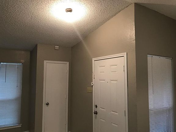 2nd image of 3313 S Meadow Dr