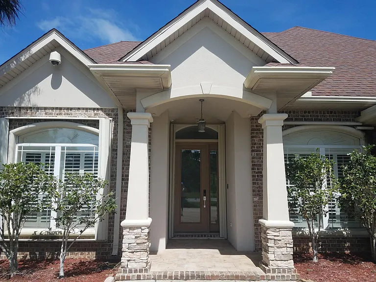 1866 Sunrise Dr — Photo 2