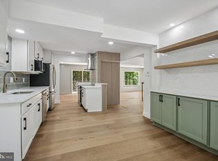 2121 Cabots Point Ln, Reston, VA 20191