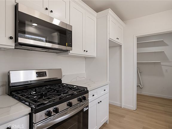 5th image of 10627 Bodger St
