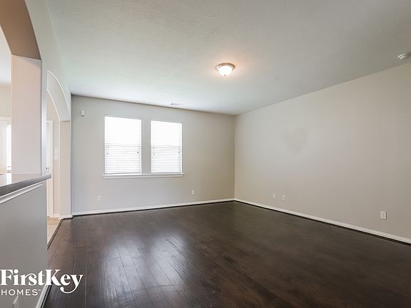 3rd image of 28911 Hidden Lake Ct W