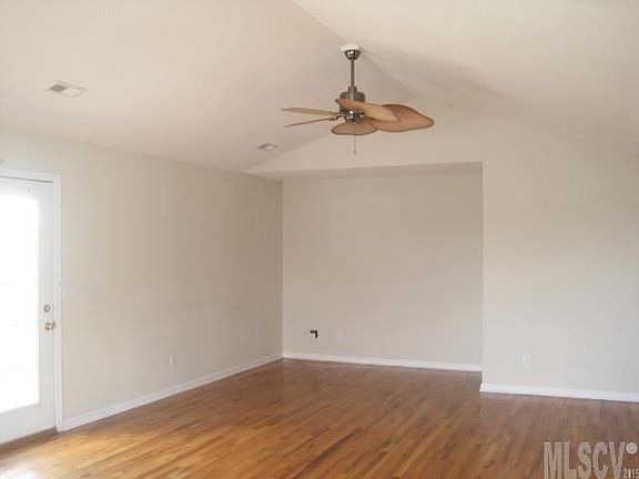 3rd image of 5707 Two Oaks Pl