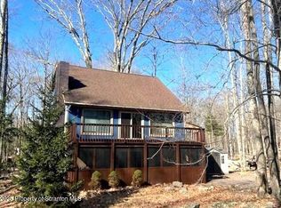 182 N Fairway Dr, Lake Ariel, PA 18436
