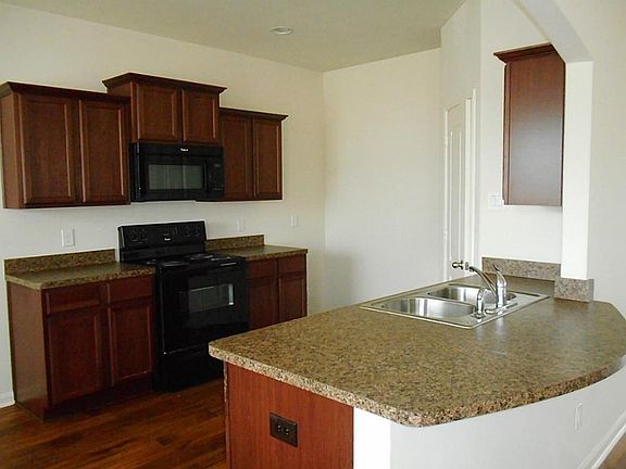5th image of 2614 Watersail Dr