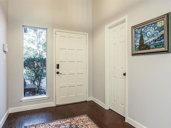 4th image of 4411 Deerfield Village Dr