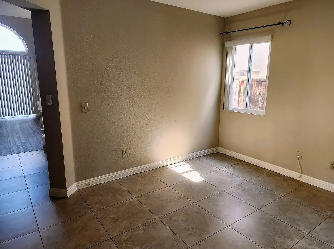 11832 Via Hacienda — Photo 3