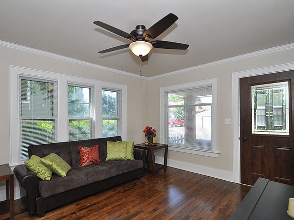 3rd image of 609 N Greenfield Ave