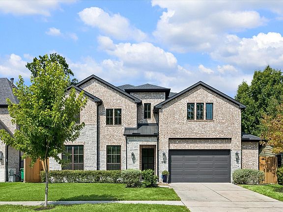2nd image of 1941 Restridge Dr