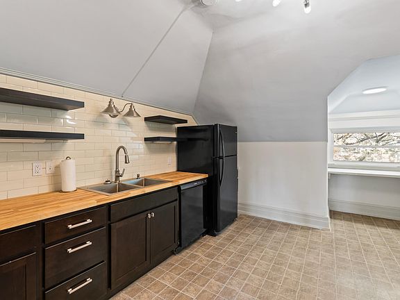 Left Side of Kitchen