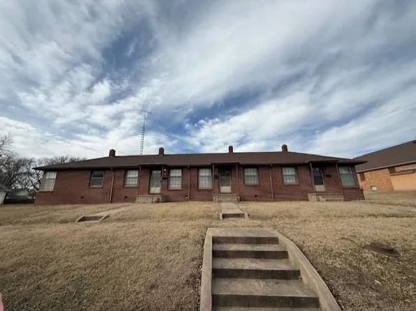 206 N Olive St, Wellington, KS 67152