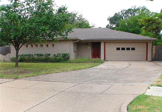 1st image of 2102 Norfolk Dr