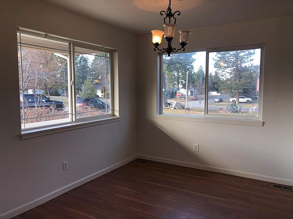 5th image of 205 E 14th Ave