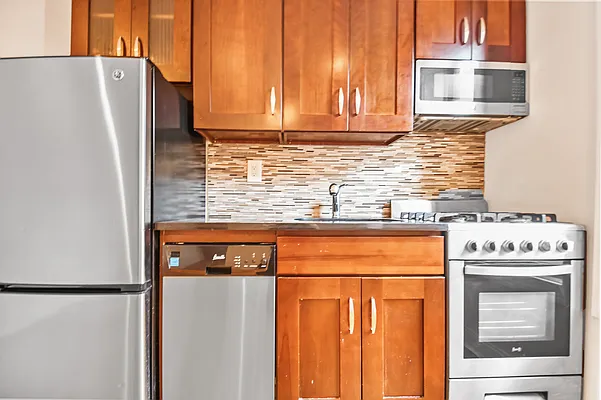 Rented by Compass | media 19