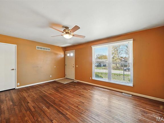3rd image of 2031 Marrisa Dr