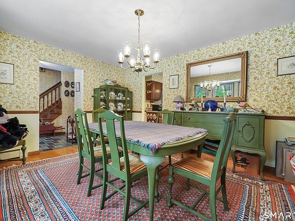 5th image of 429 Rock House Road