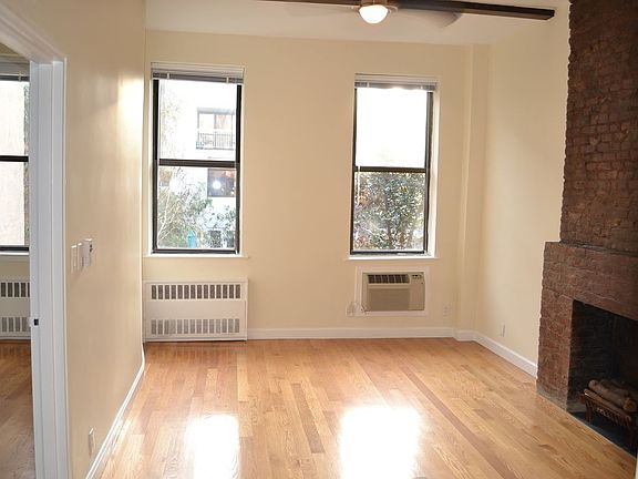 3rd image of 160 9th Ave #A