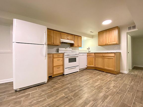 4th image of 4955 N Menard Ave #G