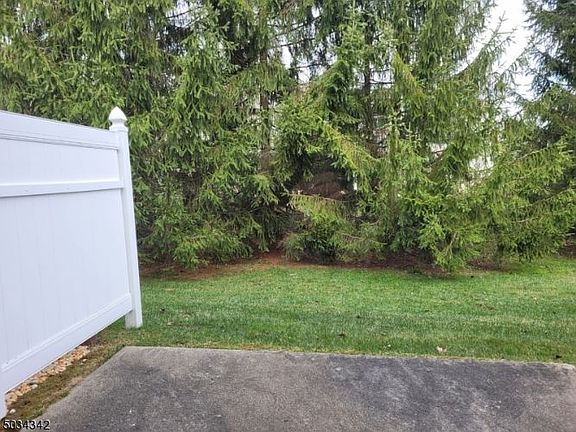 4th image of 4 Druid Ln