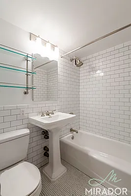 Rented by Mirador Real Estate | media 21