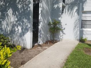 7104 Waterside Dr, Tampa, FL 33617