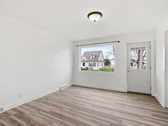4th image of 406 W Spring St
