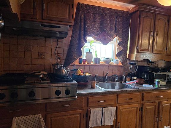 4th image of 13808 Linden Blvd S