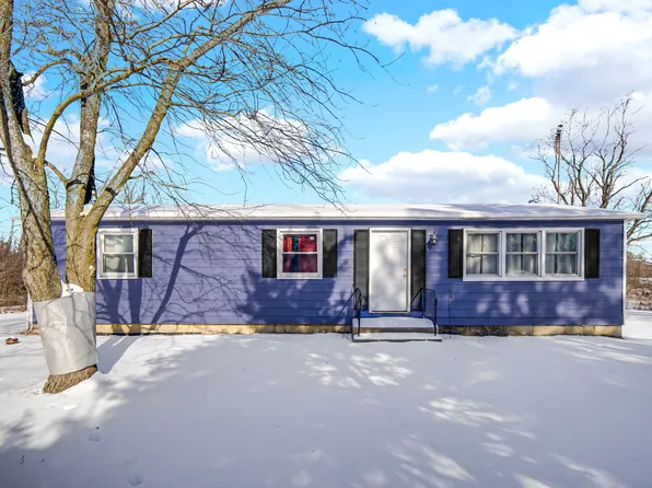 2322 W Loves Ln, Crete, IL 60417