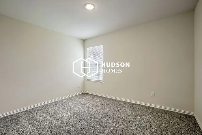 104 Goel St — Photo 8