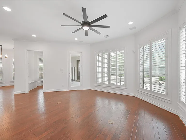 3724 Wroxton Rd — Photo 12