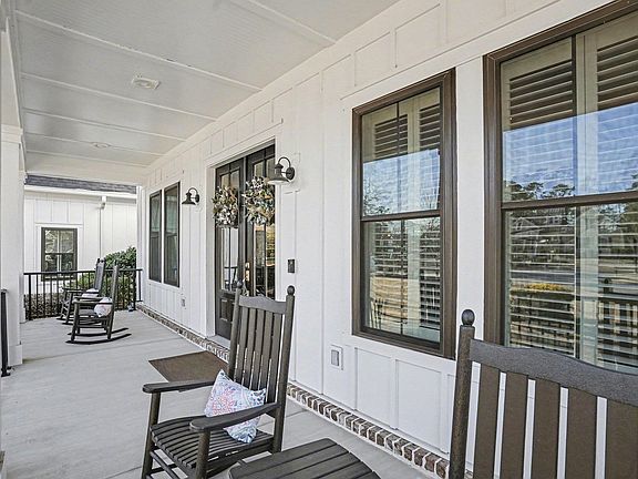 5th image of 20 Pigeon Forge Ct.