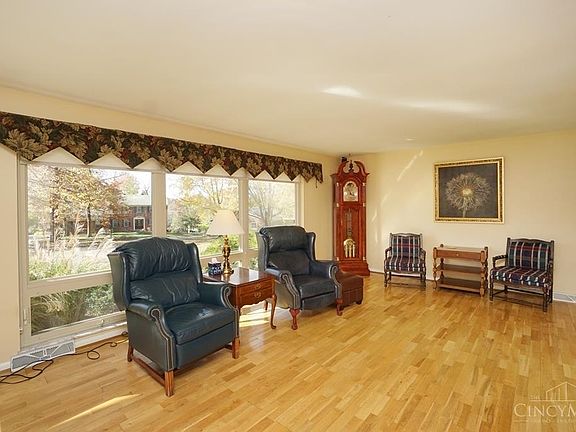 4th image of 9914 Knollwind Dr