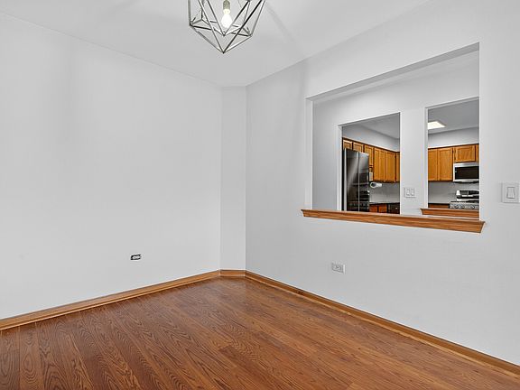 5th image of 5360 N Lowell Ave APT 502