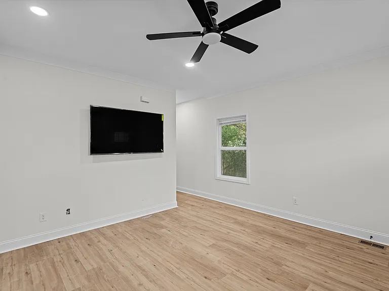 1318 House St — Photo 6