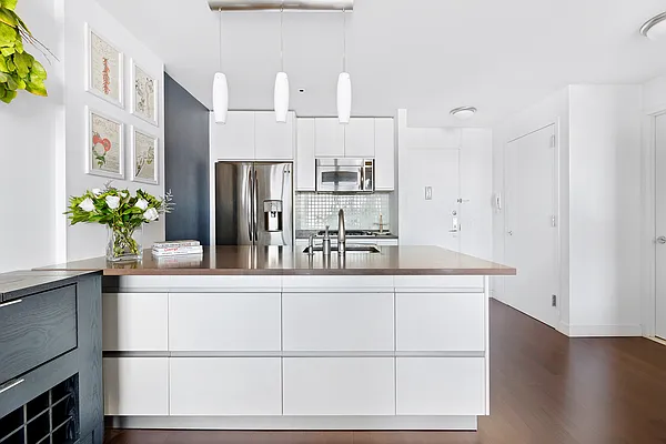 Sold by Corcoran | media 3