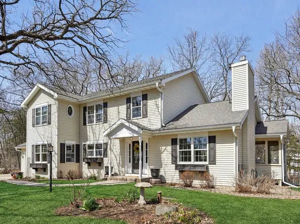 9416 Blackhawk Trail, Sauk City, WI 53583