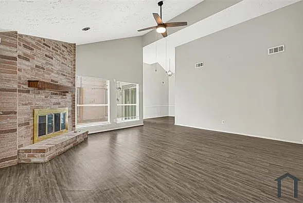 3 bed, 1528 sqft, $2,100 — Photo 3