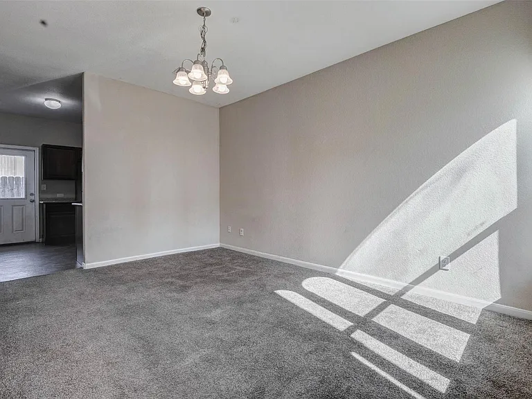 8622 Torcello St — Photo 16