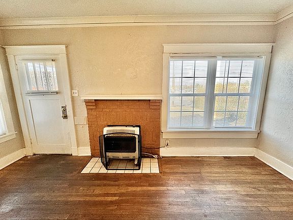 4th image of 3765 Spottswood Ave